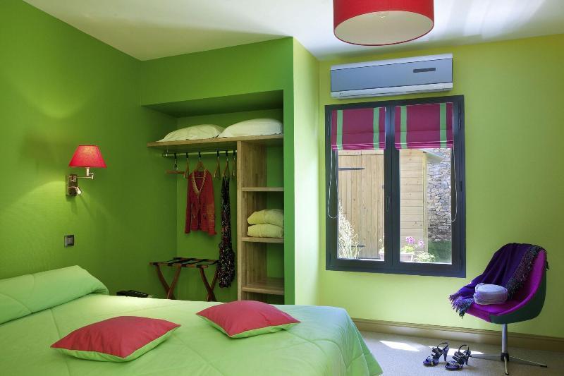 Logis Hotel O En Couleur Oucques-la-Nouvelle Eksteriør billede
