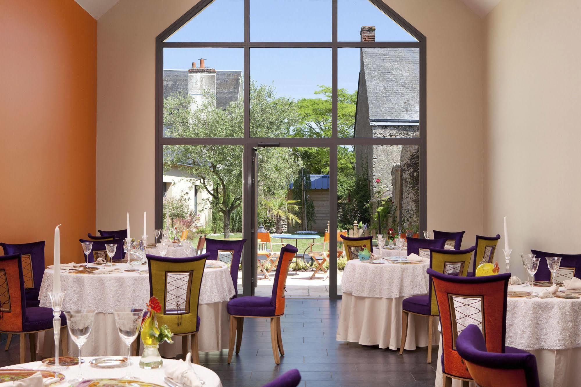 Logis Hotel O En Couleur Oucques-la-Nouvelle Eksteriør billede